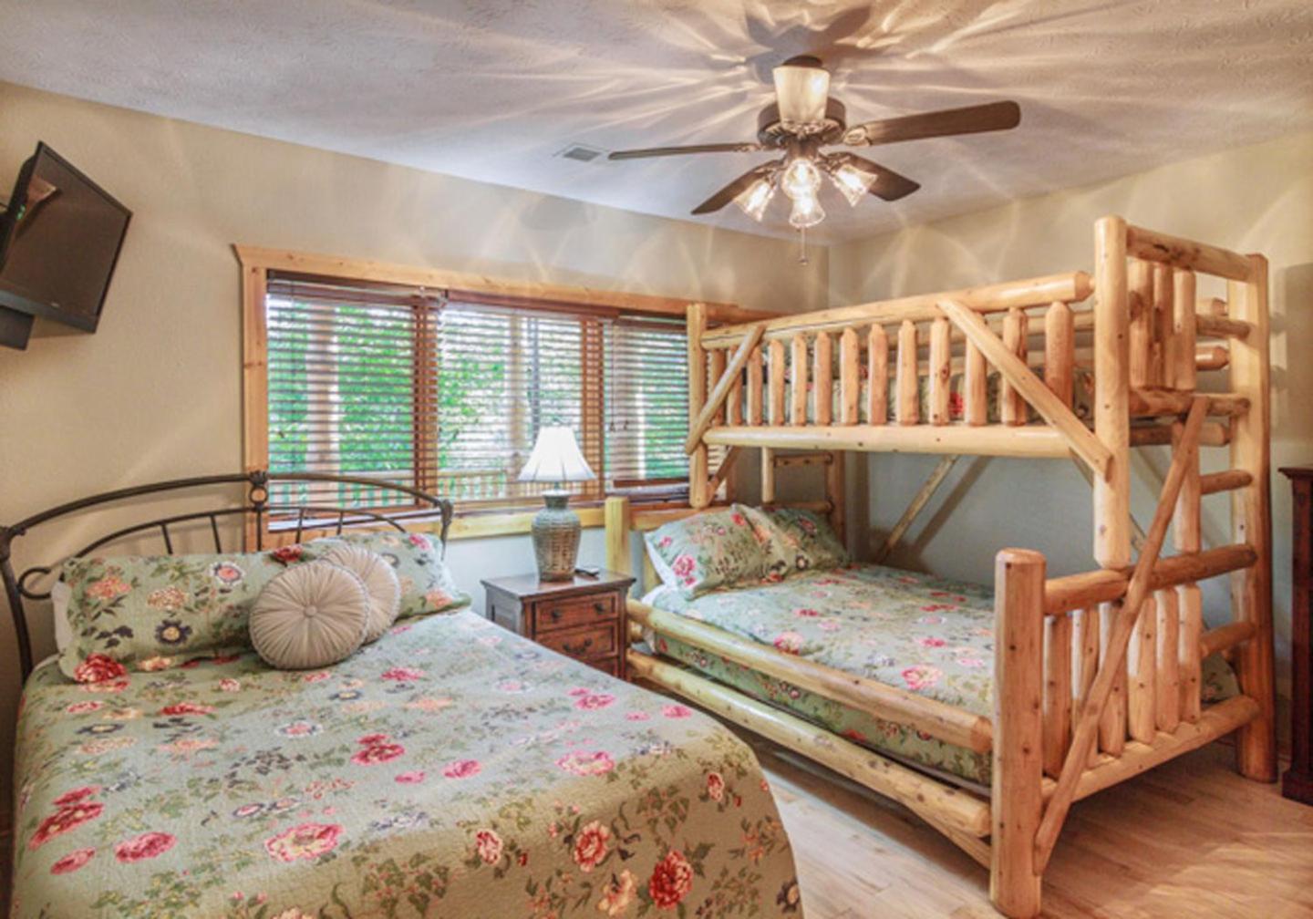 Big Bear Ridge Lodge - Breathtaking Mountain Views And Private Forest Scenes In Amazing Large Log Cabin Gatlinburg Dış mekan fotoğraf
